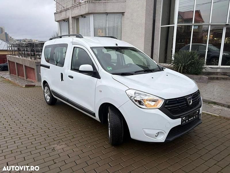 Second-hand Dacia Dokker Lauréate 90 CP (66 kW) 2017 Culoarealb Monovolum