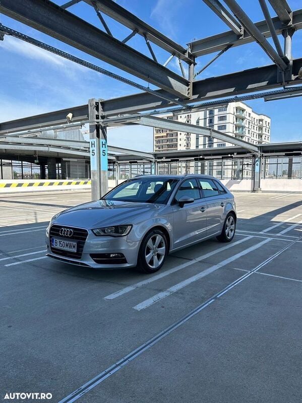 Gri Utilizat 2016 Audi A3 Ambition Hatchback | 11.800 EUR (Preț OK) - Imagine 1/4