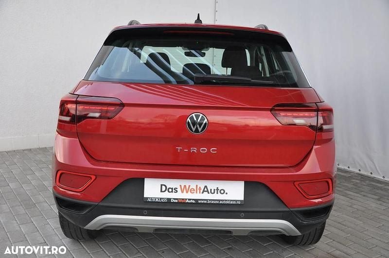 Second-hand VW T-Roc 150 CP (110 kW) 2024 Culoarerosu SUV