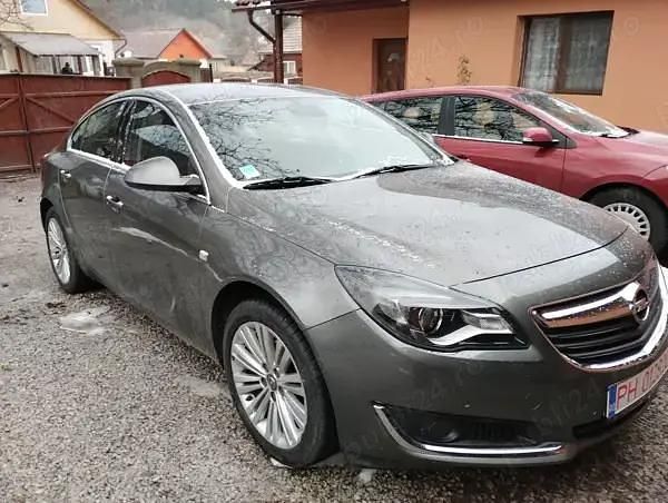 Gri Utilizat 2017 Opel Insignia Berlinǎ | 7.750 EUR (Preț bun) - Imagine 1/4