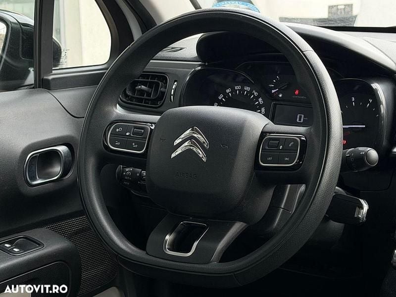 Second-hand Citroën C3 Shine 102 CP (75 kW) 2019 Culoarealb Hatchback