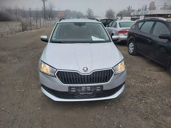 Culoaregri Utilizat 2022 Skoda Fabia Essence Hatchback | 12.950 EUR (Preț bun) - Imagine 1/4