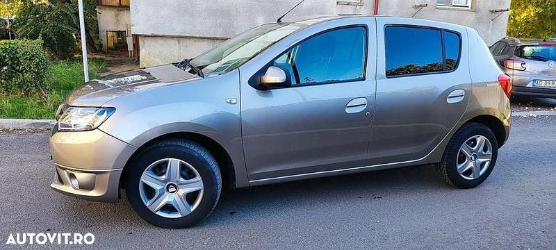 Culoaregalbeuriu Utilizat 2014 Dacia Sandero Lauréate Hatchback | 4.990 EUR (Preț OK) - Imagine 1/4