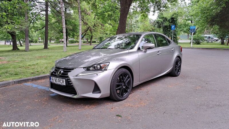 Gri Utilizat 2017 Lexus IS200t Executive Line Berlinǎ | 21.990 EUR - Imagine 1/4