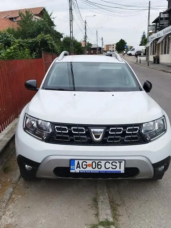 Alb Utilizat 2021 Dacia Duster SUV | 12.500 EUR (Preț bun) - Imagine 1/4