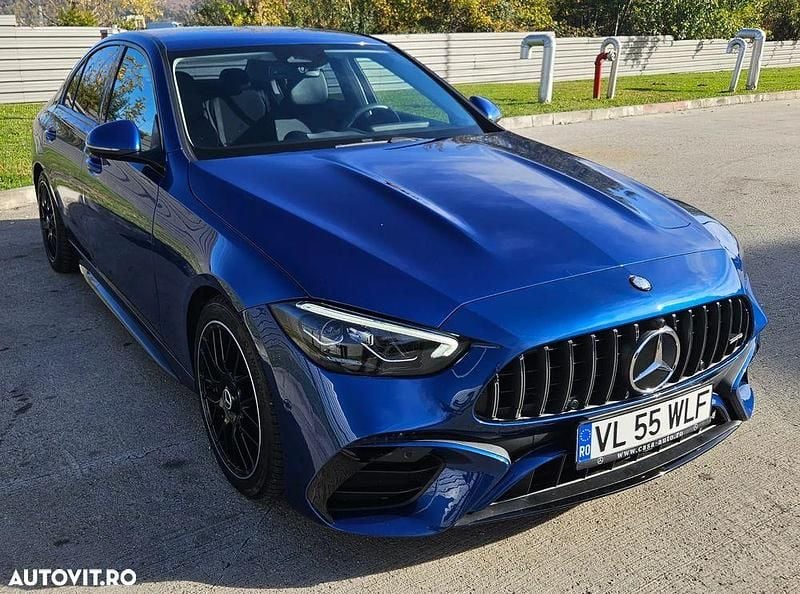 Culoarealbastru Utilizat 2022 Mercedes C200 AMG line Berlinǎ | 29.900 EUR (Preț bun) - Imagine 1/4