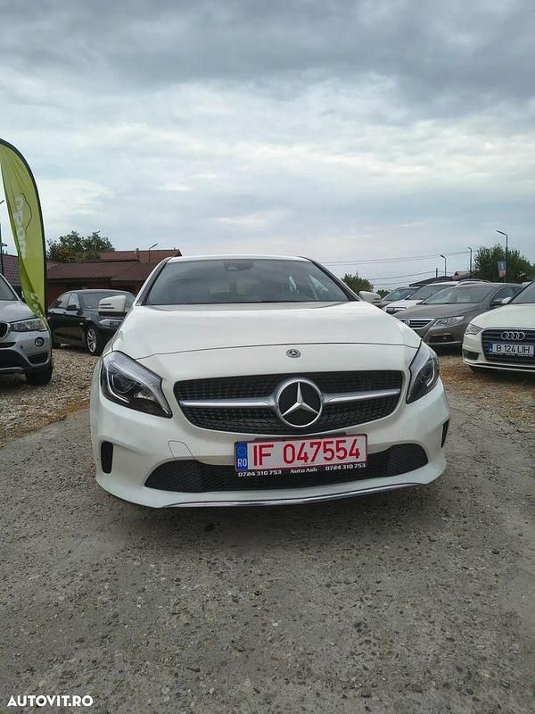 Culoarealb Utilizat 2018 Mercedes A200 Urban Hatchback | 10.990 EUR - Imagine 1/4