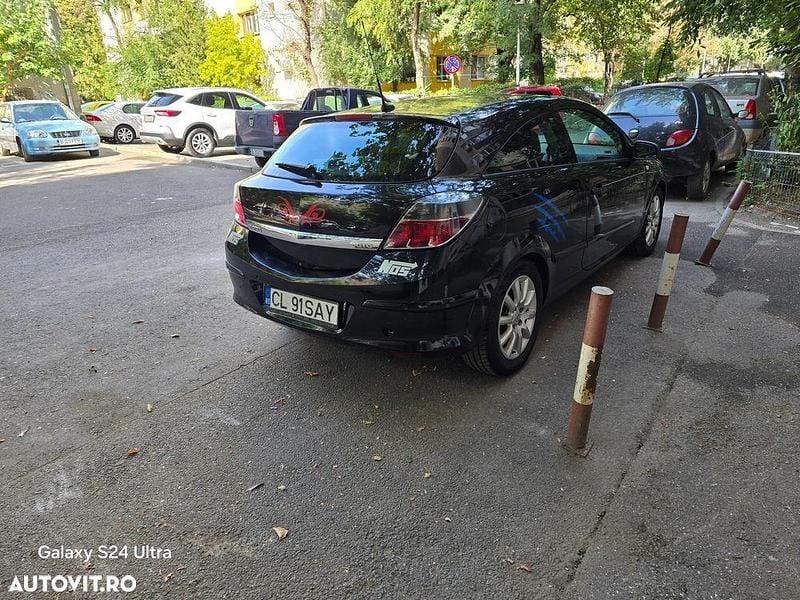 Second-hand Opel Astra Essentia 116 CP (85 kW) 2009 Culoarenegru