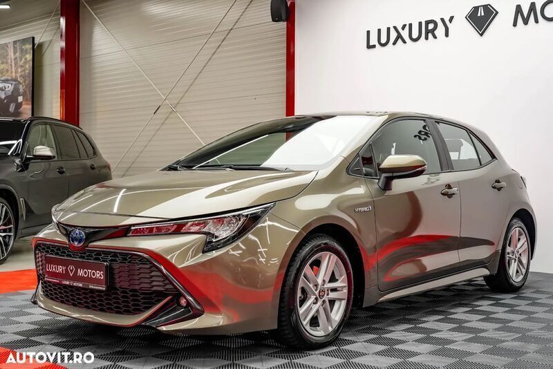 Gri Utilizat 2021 Toyota Corolla Hatchback | 19.990 EUR (Preț bun) - Imagine 1/4