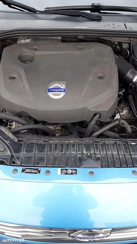 Second-hand Volvo V60 Ocean Race 181 CP (133 kW) 2015 Culoarealbastru Break