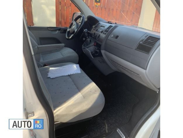 Second-hand VW Caravelle 174 CP (127 kW) 2008 Alb Monovolum