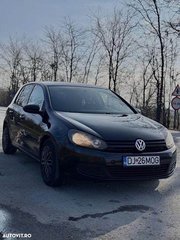 Second-hand VW Golf VI Trendline 110 CP (80 kW) 2009 Culoarenegru Hatchback