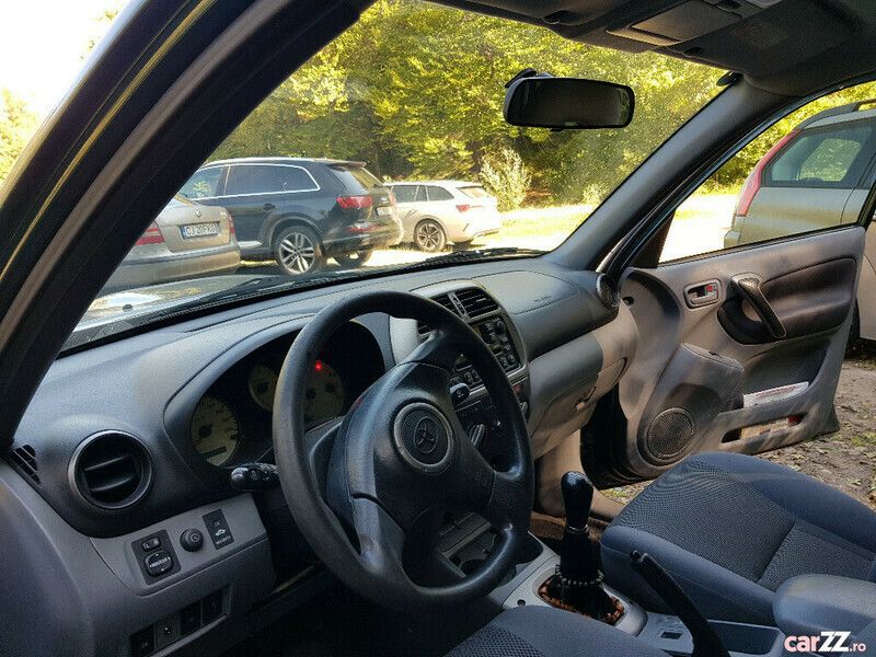 Second-hand Toyota RAV4 115 CP (84 kW) 2003 Verde SUV