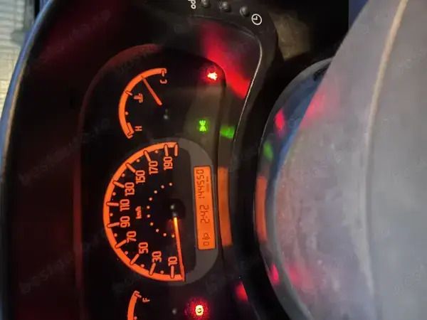 Utilizat 2011 Fiat Panda Hatchback | 1.150 EUR - Imagine 1/4