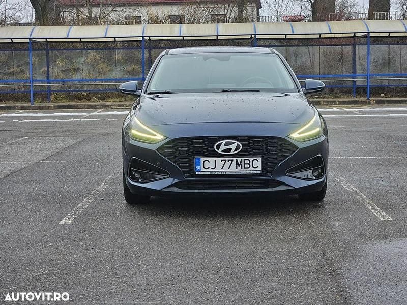 Second-hand Hyundai i30 140 CP (102 kW) 2024 Culoarealbastru Hatchback