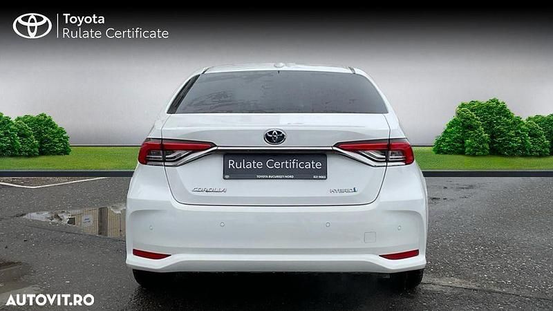 Second-hand Toyota Corolla 140 CP (102 kW) 2023 Culoarealb Berlinǎ