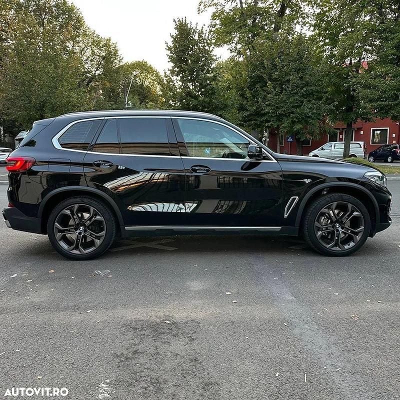 Culoarenegru Utilizat 2020 BMW X5 xLine SUV | 44.777 EUR (Super Preț) - Imagine 1/4