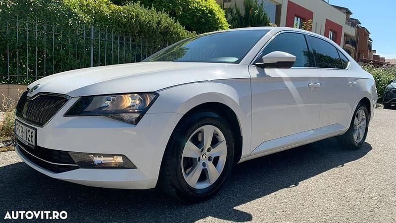 Culoarealb Utilizat 2018 Skoda Superb Ambition Berlinǎ | 14.490 EUR (Preț OK) - Imagine 1/4