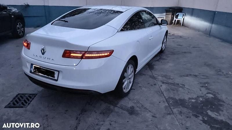 Second-hand Renault Laguna Coupé Dynamique 150 CP (110 kW) 2009 Culoarealb Coupe
