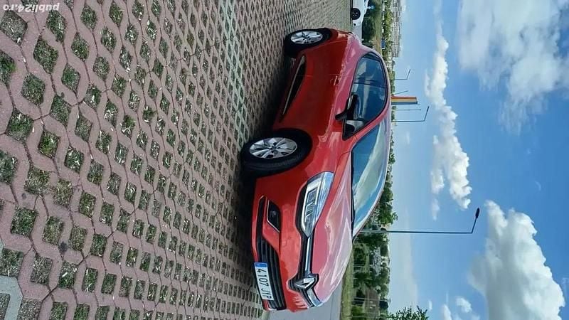 Utilizat 2017 Renault Clio IV LIMITED Hatchback | 6.450 EUR (Preț OK) - Imagine 1/4