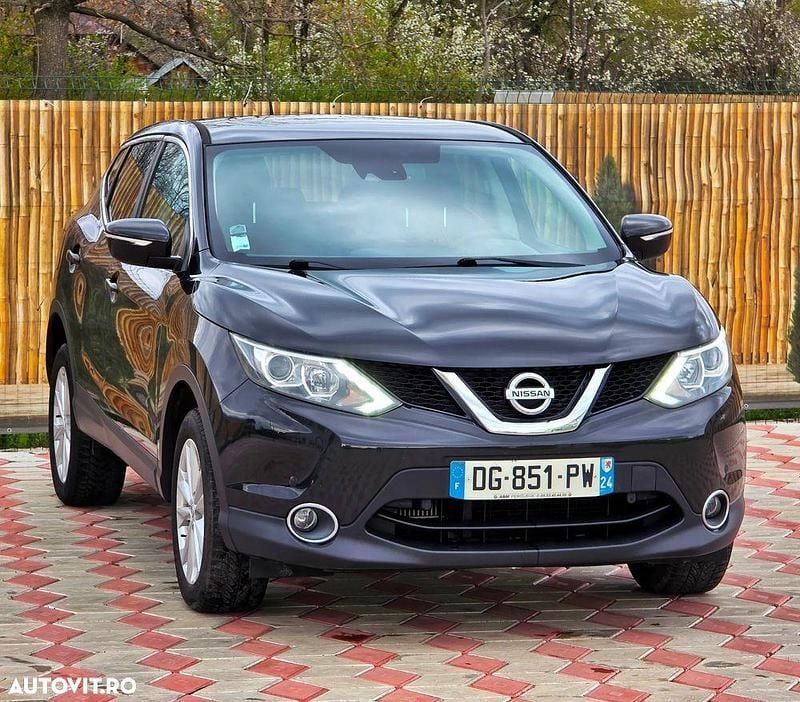 Negru Utilizat 2015 Nissan Qashqai Tekna SUV | 8.699 EUR (Super Preț) - Imagine 1/4