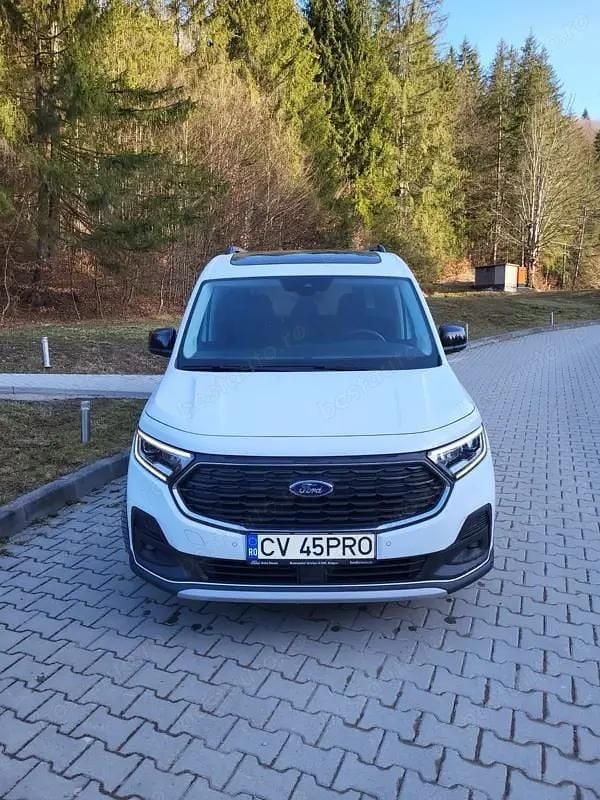 Alb Utilizat 2023 Ford Tourneo Connect Active Monovolum | 24.850 EUR (Preț bun) - Imagine 1/4