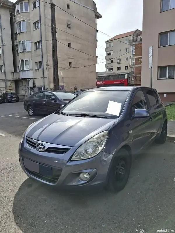 Utilizat 2011 Hyundai i20 Hatchback | 2.000 EUR (Preț bun) - Imagine 1/4