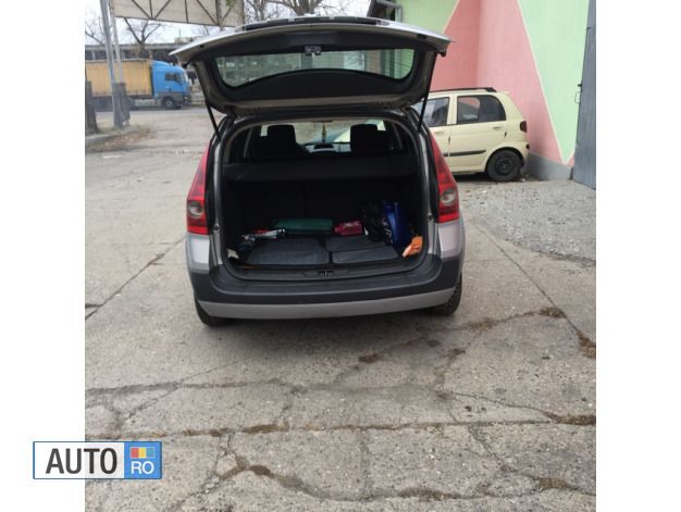 Second-hand Renault Mégane GrandTour 101 CP (74 kW) 2005 Argintiu Break