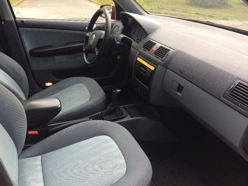 Second-hand Skoda Fabia 75 CP (55 kW) 2002 Roşu Hatchback