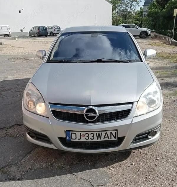 Second-hand Opel Vectra 125 CP (91 kW) 2006 Gri Berlinǎ