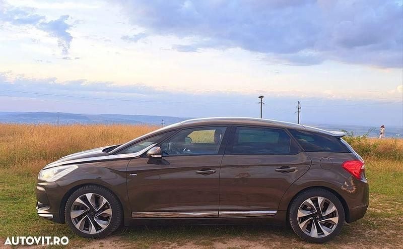 Culoaremaro Utilizat 2012 Citroën DS5 Hatchback | 8.000 EUR - Imagine 1/4