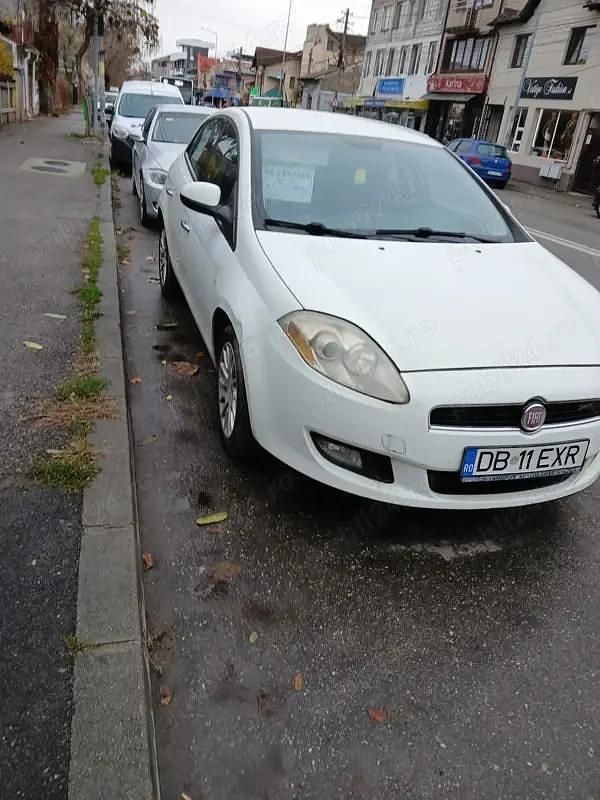 Utilizat 2012 Fiat Bravo Hatchback | 2.000 EUR (Super Preț) - Imagine 1/2