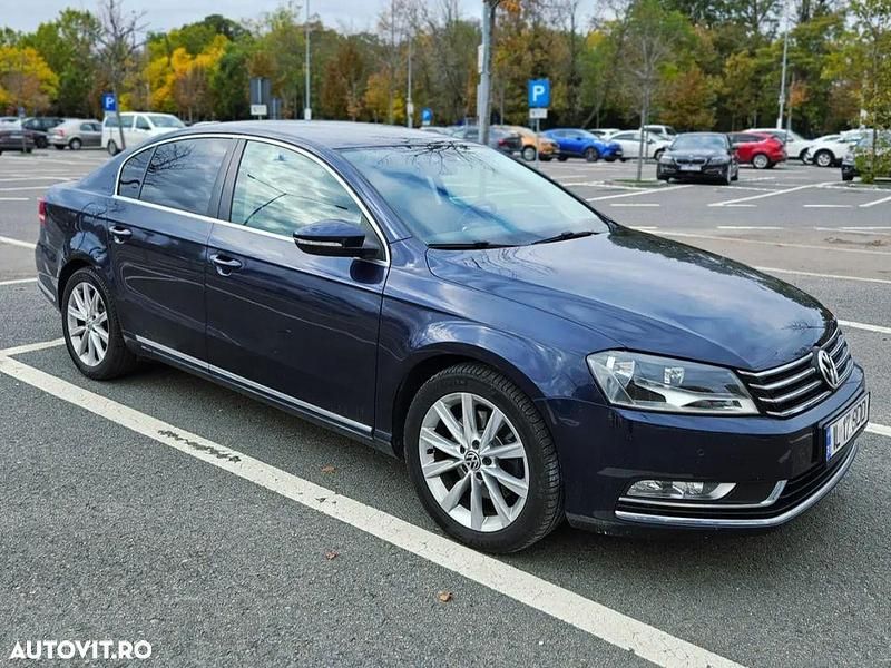 Culoarealbastru Utilizat 2012 VW Passat Comfortline Berlinǎ | 6.850 EUR (Preț OK) - Imagine 1/4