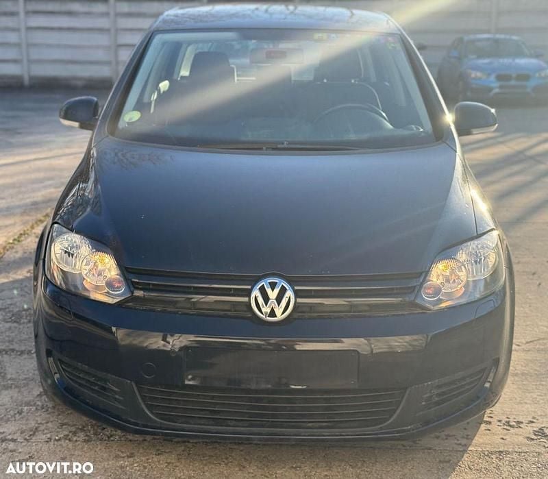Negru Utilizat 2013 VW Golf VII Comfortline Hatchback | 6.950 EUR (Preț OK) - Imagine 1/4