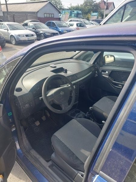Utilizat 2005 Opel Meriva Monovolum | 1.200 EUR (Preț OK) - Imagine 1/4