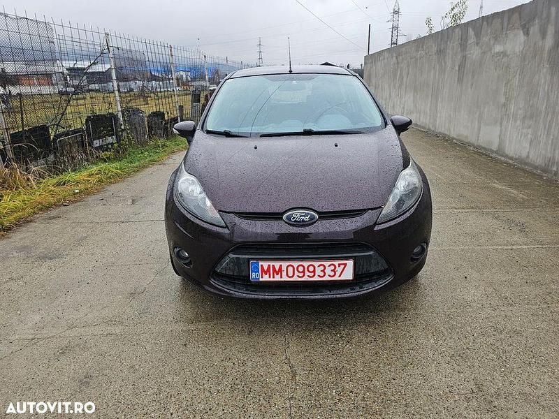 Second-hand Ford Fiesta 60 CP (44 kW) 2010 Culoarealte culori Hatchback