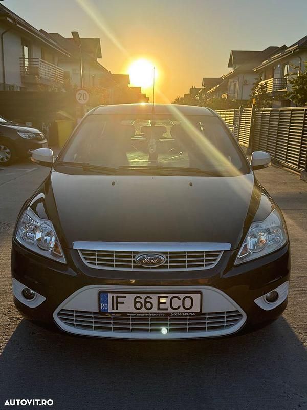Culoaregri Utilizat 2010 Ford Focus Hatchback | 2.100 EUR (Preț OK) - Imagine 1/4