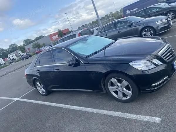 Second-hand Mercedes E220 170 CP (125 kW) 2012 Negru Berlinǎ