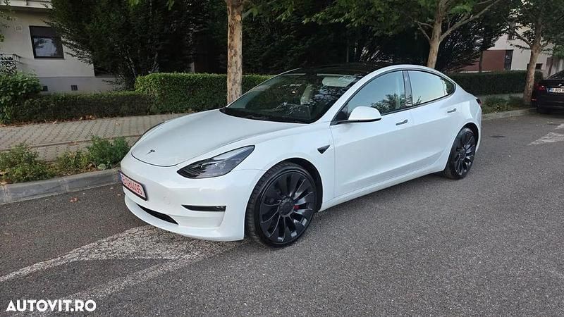 Culoarealb Utilizat 2022 Tesla Model 3 Performance Berlinǎ | 32.800 EUR (Preț OK) - Imagine 1/4