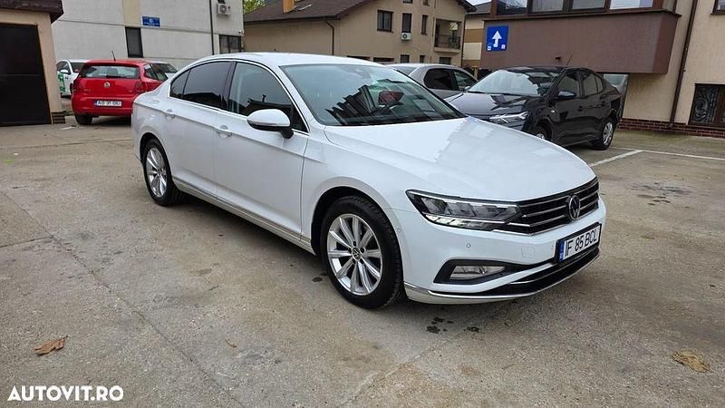 Second-hand VW Passat Elegance 150 CP (110 kW) 2021 Culoarealb Berlinǎ