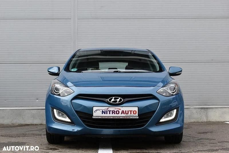 Culoarealbastru Utilizat 2012 Hyundai i30 Style Hatchback | 8.990 EUR (Preț OK) - Imagine 1/4