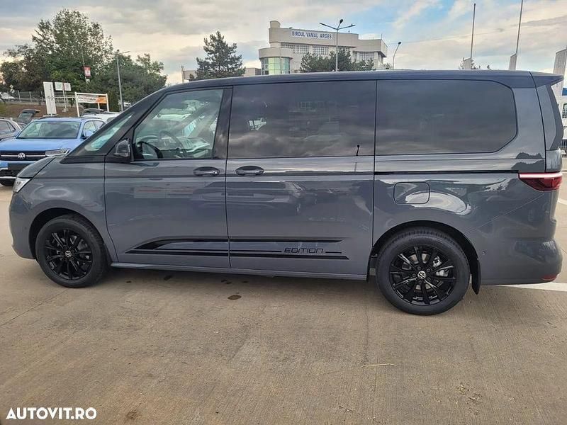Nouă VW Multivan Life 150 CP (110 kW) 2025 Culoaregri Van