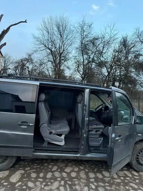 Second-hand Mercedes Vito 90 CP (66 kW) 2002 Van