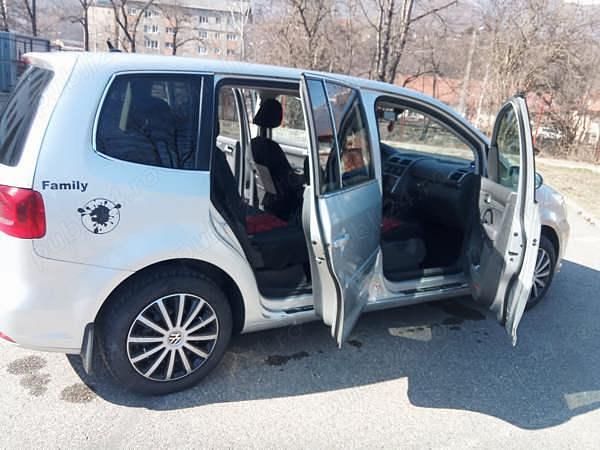 Second-hand VW Touran 105 CP (77 kW) 2011 Gri Monovolum