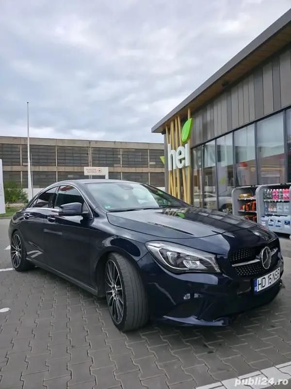 Second-hand Mercedes CLA200 Urban 135 CP (99 kW) 2016 Berlinǎ
