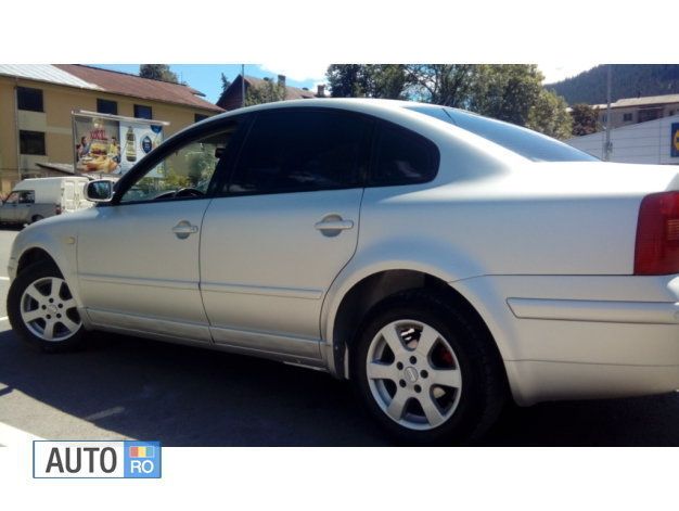 Second-hand VW Passat 101 CP (74 kW) 1999 Gri Berlinǎ