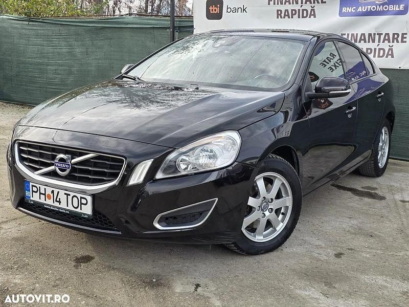 Culoarenegru Utilizat 2012 Volvo S60 R-Design Berlinǎ | 6.590 EUR - Imagine 1/4