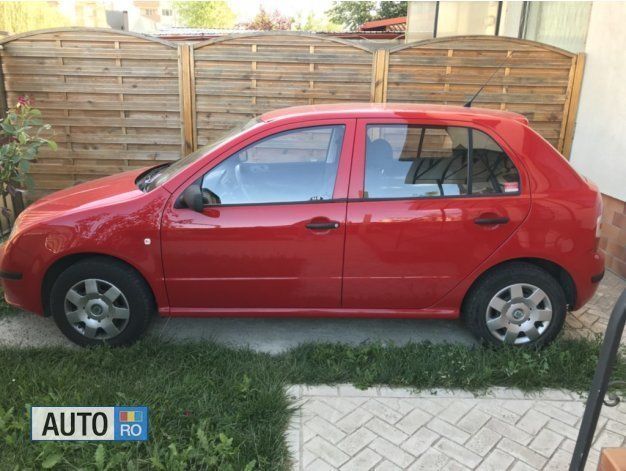 Roșu Utilizat 2006 Skoda Fabia Hatchback | 3.300 EUR - Imagine 1/4