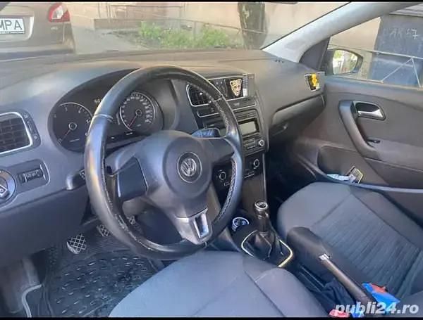 Utilizat 2011 VW Polo Berlinǎ | 4.800 EUR (Scump) - Imagine 1/4