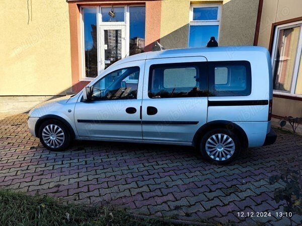 Utilizat 2006 Opel Combo Monovolum | 2.700 EUR - Imagine 1/4